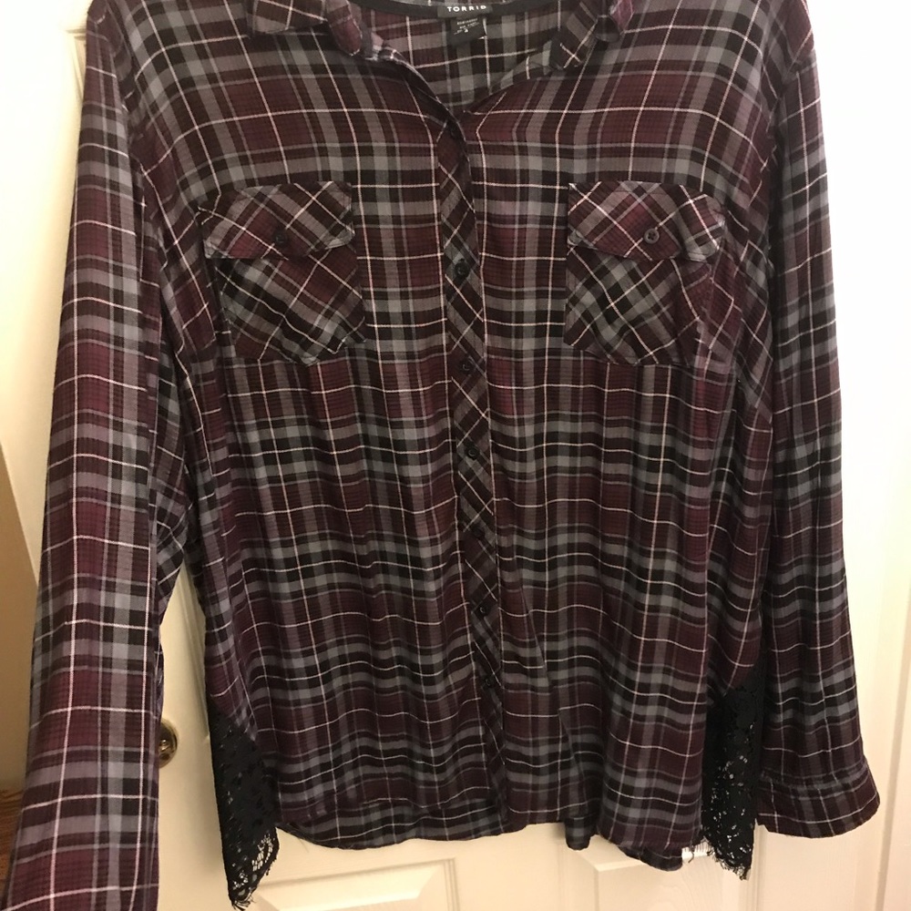 Long sleeve plaid shirt